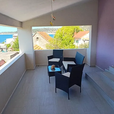 Versizo Rogoznica * Sevid