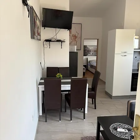 Versizo Rogoznica *